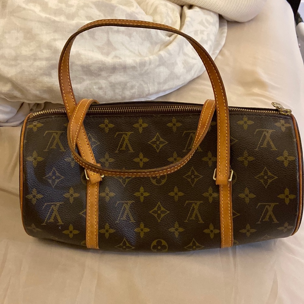 Authentic LOUIS VUITTON
Monogram Papillon